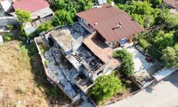 Nazilli’de 25 metruk bina yıkıldı