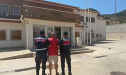 Hırsızlık suçundan aranan şahıs yakalandı
