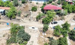 Nazilli Belediyesi’nden yollarda bakım ve onarım çalışması