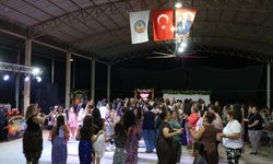 Yamalak’ta şalvar gecesi coşkusu! Renkli görüntüler geceye damga vurdu