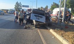 Kontrolden çıkan araç yönlendirme direklerine çarptı: 1 yaralı