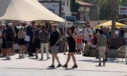 Kuşadası’na 4 kruvaziyerle 11 bin 811 turist geldi