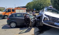 Nazilli’de polis aracı ile otomobil çarpıştı: 2 yaralı