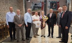 12 yaşında başladı, 51 yıldır makasının başında.. Nazilli’nin usta berberi 'Yılın Ahisi' seçildi