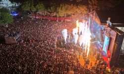 Aydınfest Gençlik Festivali’nin ilk gününde 70 bin Aydınlı doyasıya eğlendi