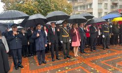 Nazilli’de 29 Ekim coşkusu.. Yağmura meydan okudular