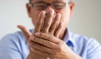 Vitamin eksikliği el titremesine neden olmaz! El titremesinin nedenleri...