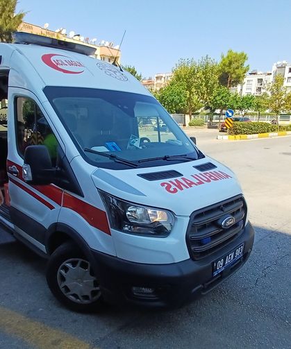 İki motosiklet kafa kafaya çarpıştı: 2 yaralı