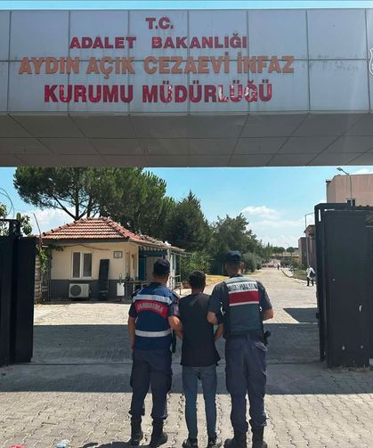 Hırsızlık suçundan aranan şahıs yakalandı