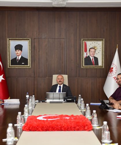 Vali Varol, yeni stadyumun yapım süreci hakkında bilgi aldı