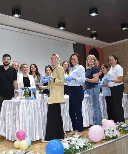 Aydın’da şekersiz lezzetler için mutfağa girdiler