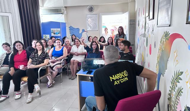 Sağlık çalışanlarına “Narkorehber” eğitimi verildi