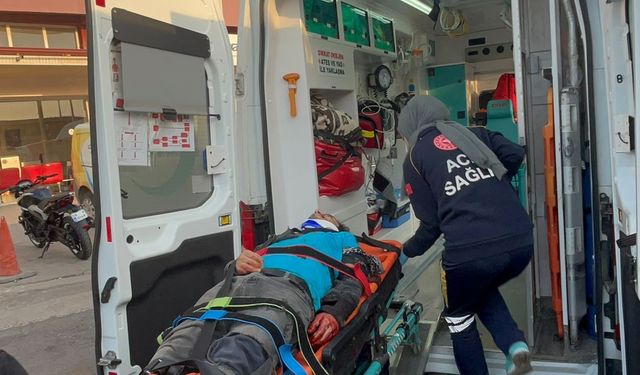 Trafik kazasında ortalık savaş alanına döndü: 1'i ağır 2 yaralı