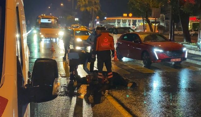 Yolun karşısına geçen yayaya otomobil çarptı: 1 ölü