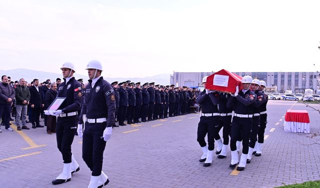 Geçirdiği kalp krizi sonucu hayatını kaybeden polis memuru için tören düzenlendi