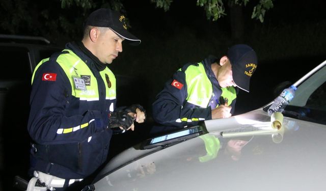 Kurallara uymayan motosiklet sürücüleri jandarmadan kaçamadı