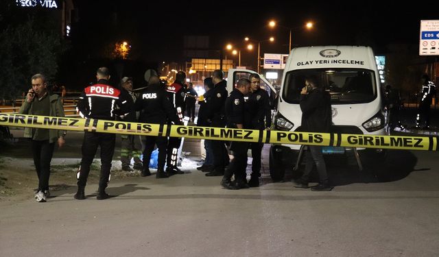 Vicdansız anne; bebeğini çöpe atmış!