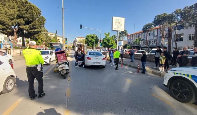 Motosiklet ile otomobil çarpıştı: 1 yaralı