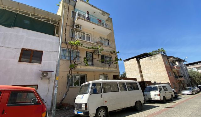 Komşular şüphesinde haklı çıktı, evinde ölü bulundu