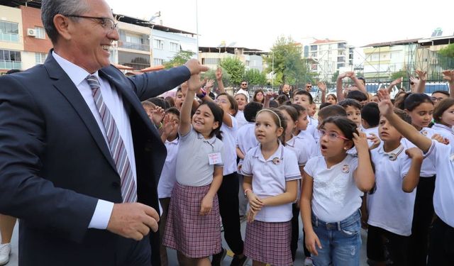 Başkan Tetik’ten 23 Nisan mesajı: Eşsiz bir bayram!