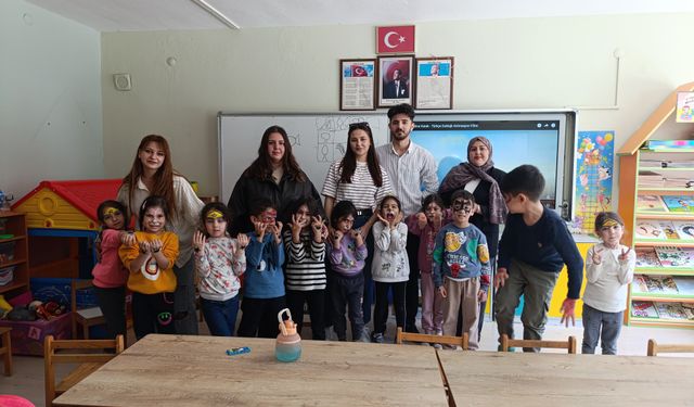 Eğitime Işık Tutan Proje: Gençlerden Eğitime Destek