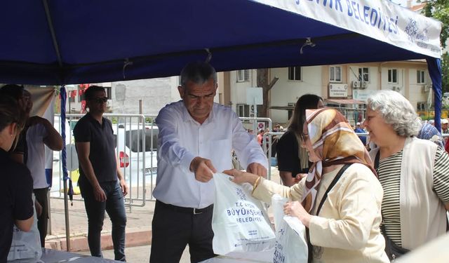 Aydın Büyükşehir Belediyesi’nden Sultanhisar’da 30 Bin Fide Dağıtımı