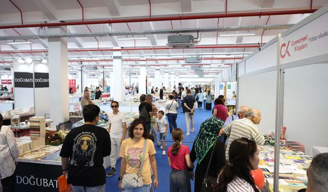 Başkan Çerçioğlu 100 bine yakın kitapseveri Fuar Aydın'da buluşturdu