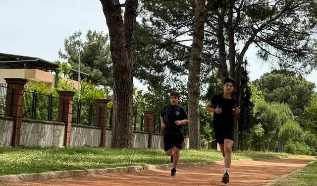 Nazilli’de genç sporcular kıyasıya mücadele etti