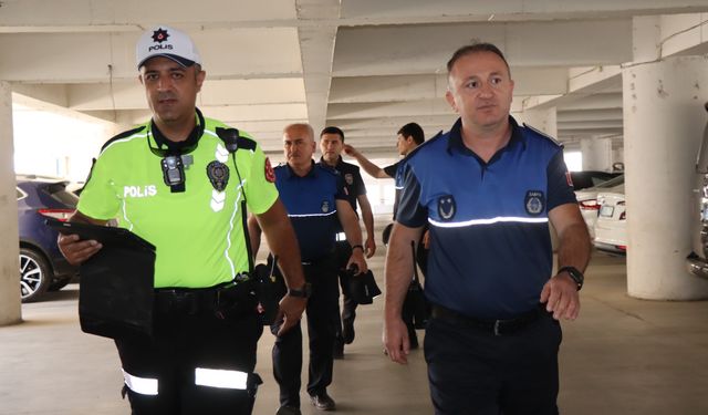 Nazilli’de zabıtadan otopark denetimi