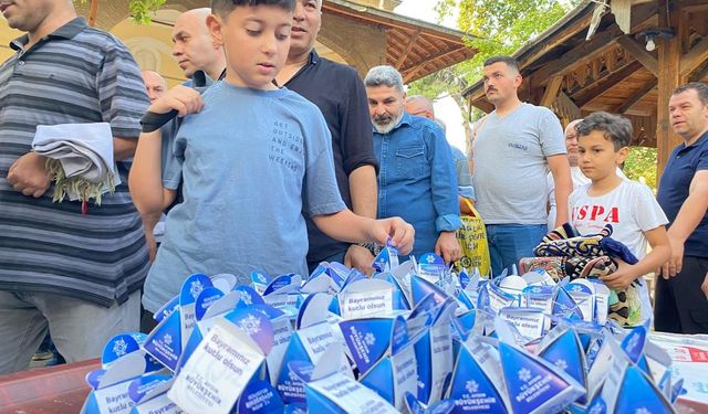 AYDIN BÜYÜKŞEHİR BELEDİYESİ VATANDAŞLARLA BAYRAMLAŞTI