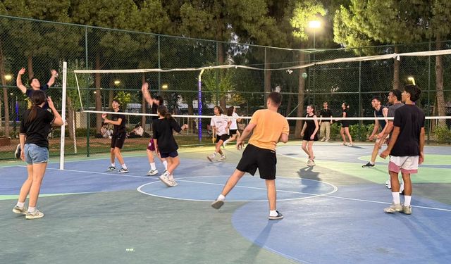 Mimar Sinan Parkı’na vatandaşlardan yoğun ilgi