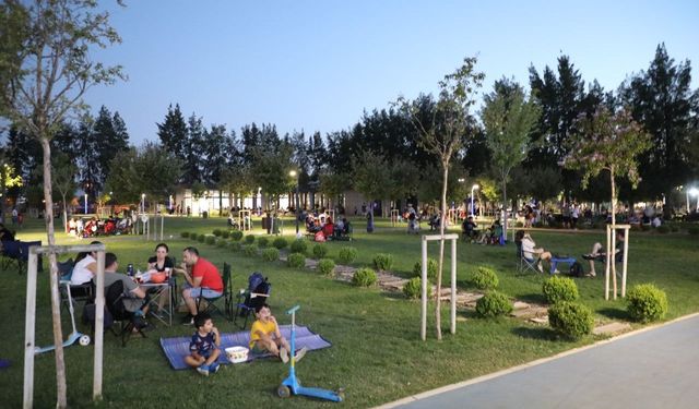 Mimar Sinan ve Tekstil Parkları Aydınlıların uğrak noktası olmaya devam ediyor