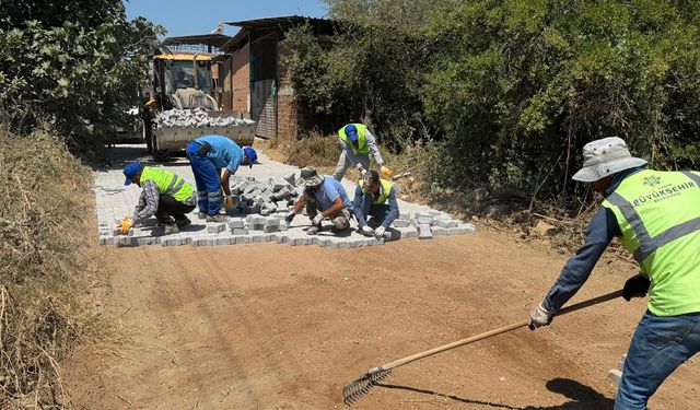 Büyükşehir’den Hamzallı Mahallesi’nde üstyapı çalışmaları