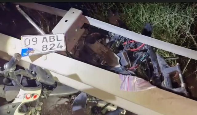 Paramparça olan motosikletin sürücüsü hastaneye kaldırıldı
