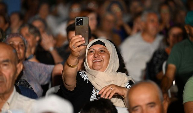 Vatandaşlar Büyükşehir’in Yaz Konseri ile coştu
