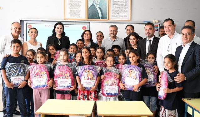 Aydın Büyükşehir'den öğrencilere okul çantası