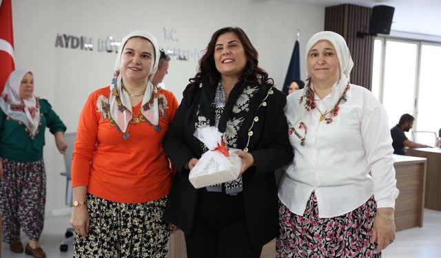 Köylülerden Başkan Çerçioğlu'na incirli teşekkür