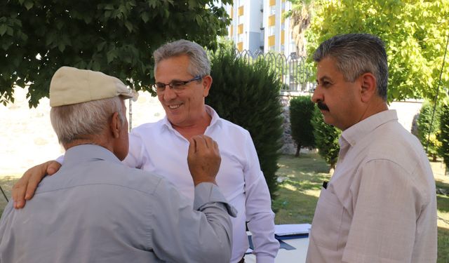 Başkan Tetik, halk gününde vatandaşları dinledi
