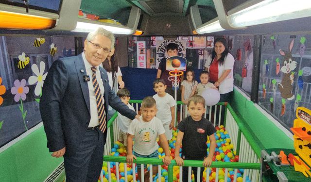 Nazilli Belediyesi'nin ‘Mobil Masal Bahçesi' çocukların hizmetine girdi