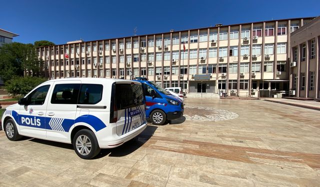 Zimmetine para geçirdiği iddia edilen banka çalışanı tutuklandı