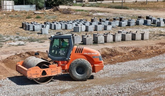 Aydın’da yol yapım ve yenileme çalışmaları tüm hızıyla sürüyor