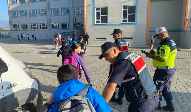 Okul servis araçları denetlendi