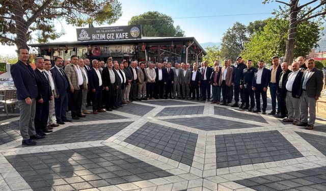 Başkan Özel, muhtarlarla kahvaltıda bir araya geldi