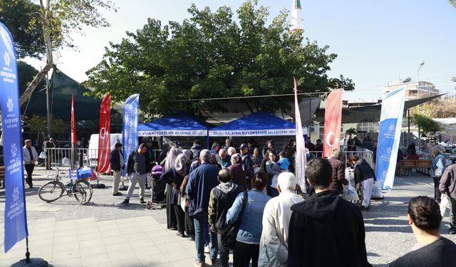 Aydın Büyükşehir’in kışlık fideleri vatandaşlara dağıtıldı