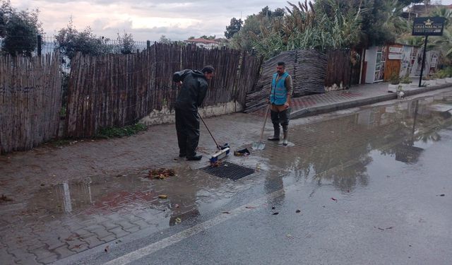 Aydın Büyükşehir'den sağanak mesaisi