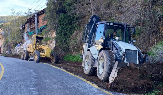 Büyükşehir, 17 ilçede çalışmalarını sürdürüyor