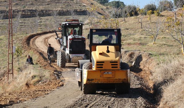 Bozdoğan Belediyesi yol çalışmalarına devam ediyor