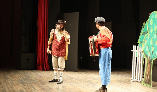 Başkan Çerçioğlu, çocukları tiyatro ile buluşturdu