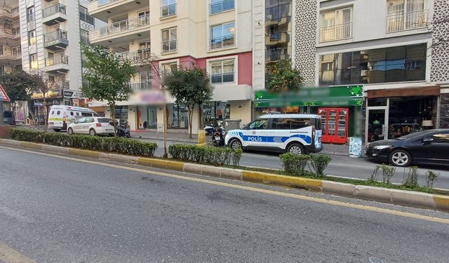 İşyerine silahlı saldırı: 12 el ateş ettiler