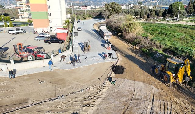 Nazilli Belediyesi’nden Yeşil Mahalle’ye 5 bin metrekarelik yol yatırımı